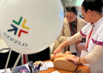 różowy pałac z wąsem 2026